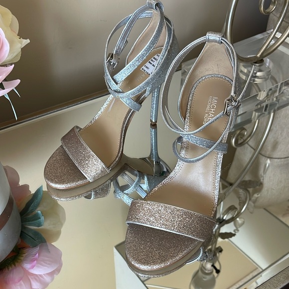 MICHAEL KORS
Michael Kors Astrid Glitter Silver Gold Heeled Sandal - Picture 3 of 11